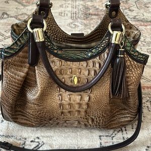 Brahmin purse like new excellent condition LARGE style